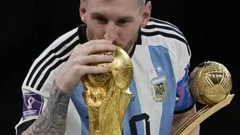 库里赛季三分榜眼在望，仅以10分差距紧追比斯利列第三