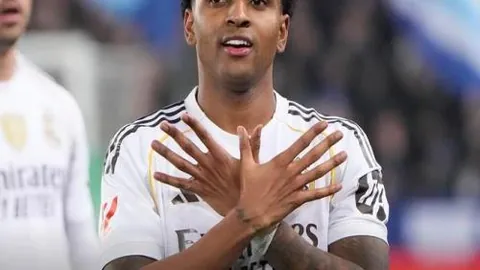 澳网精彩集锦：门希克险象环生，领跑15日五佳球榜单